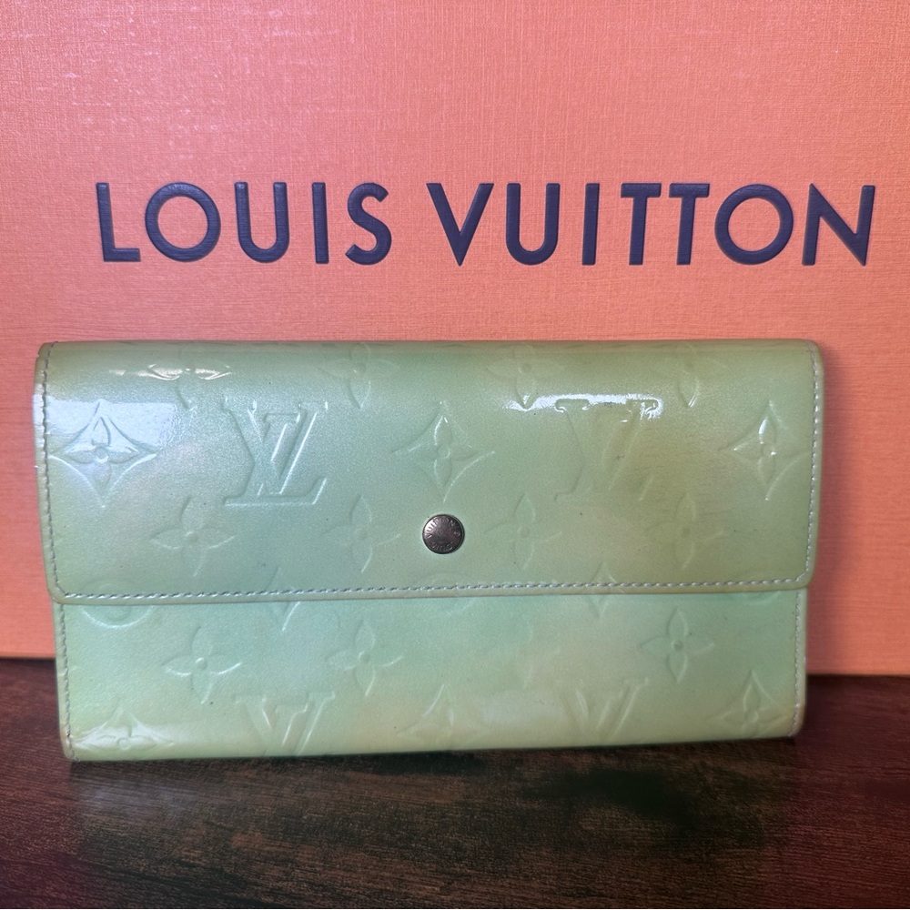 Authentic Louis Vuitton Lime Green Vernis Patent Leather Monogram Wallet